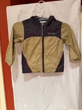 Columbia Olive Green and Black Kids Hooded Windbreaker